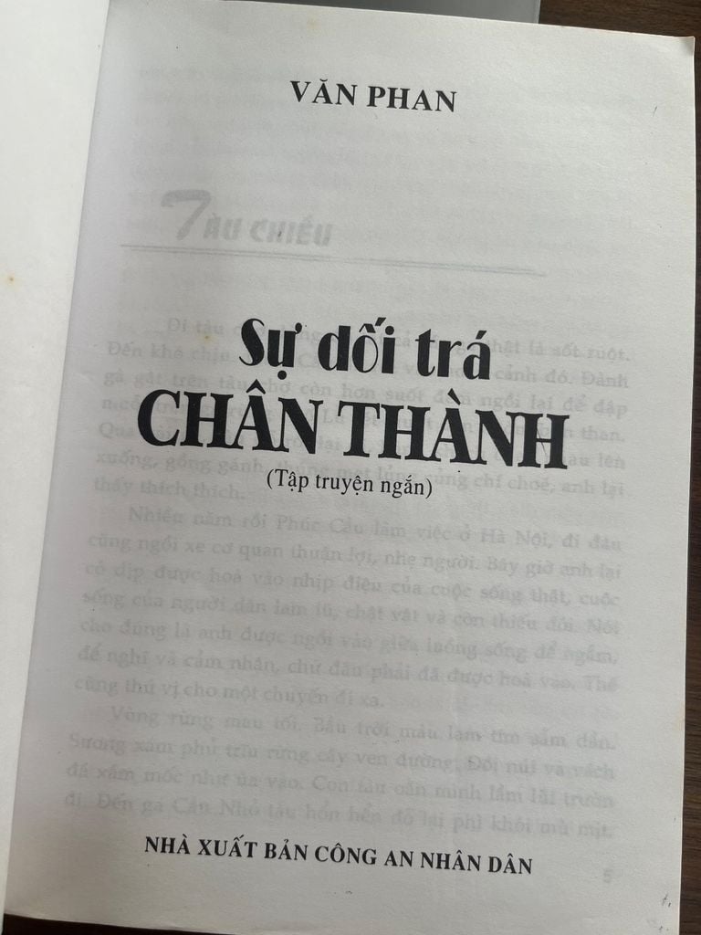  Sự Dối Trá Chân Thành - Văn Phan 
