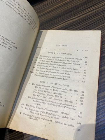  A Concise History of The Indian People - H. G. Rawlinson 