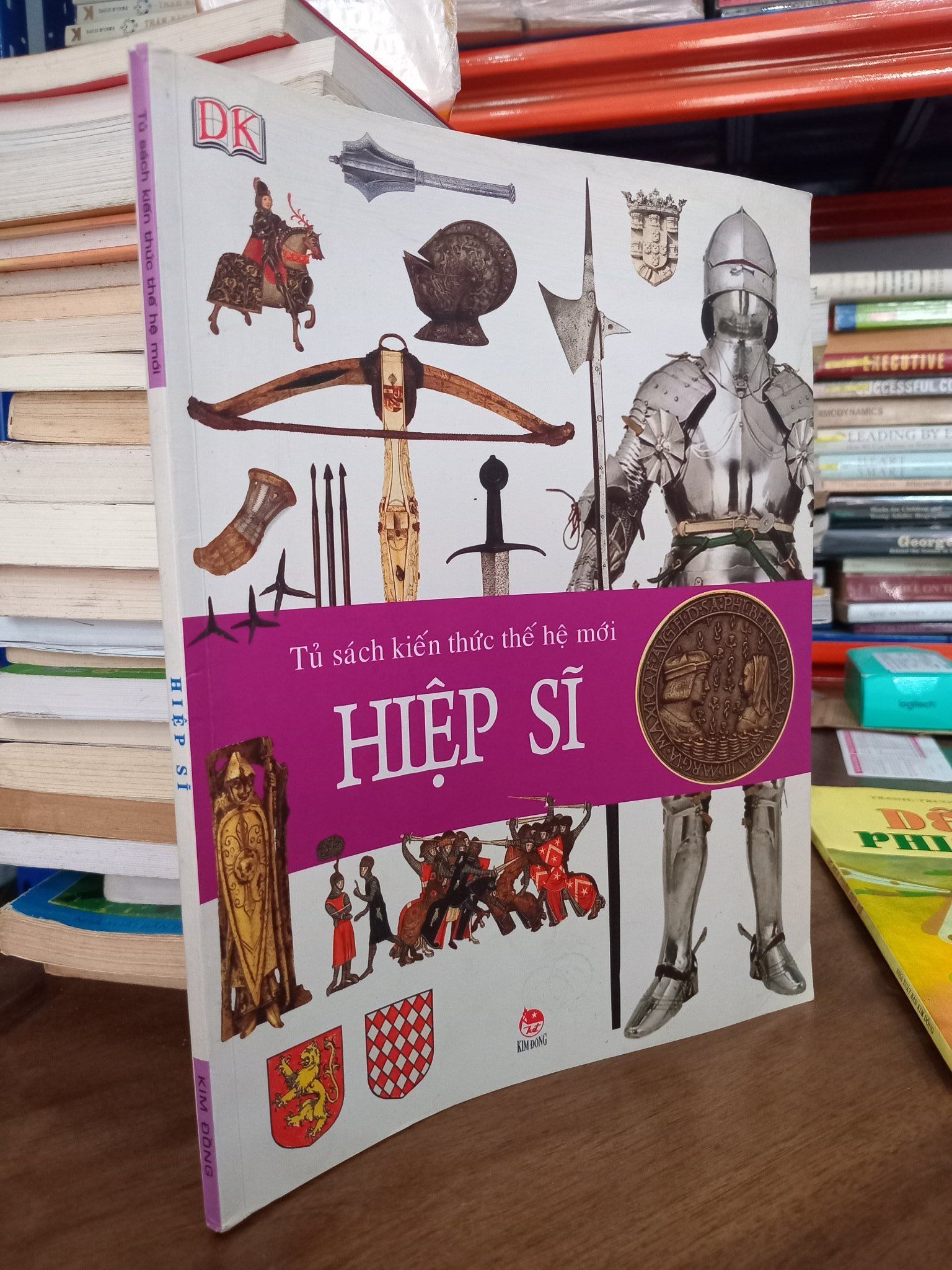  Tủ sách kiến thức thế hệ mới: Hiệp sĩ 