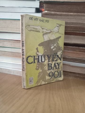 Chuyến Bay 901 - Đê Vít Hác Pơ