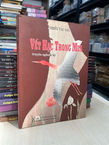  Vết hạc trong mưa - nhiều tác giả 