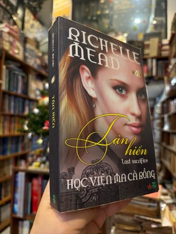  Học Viện Ma Cà Rồng: Tận Hiến 