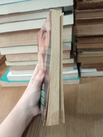  Schwarzer Nerz auf zarter Haut - Henry Pahlen 