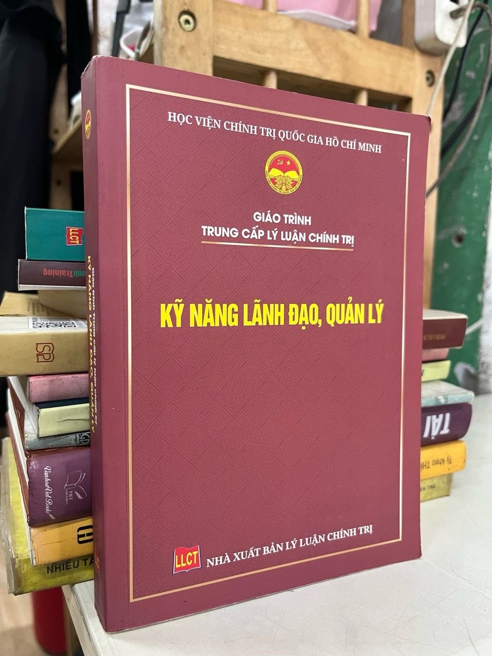  Giáo trình trung cấp lý luận chính trị: Kỹ năng lãnh đạo, quản lý 
