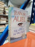  The Clan Of The Cave Bear - Jean M. Auel 