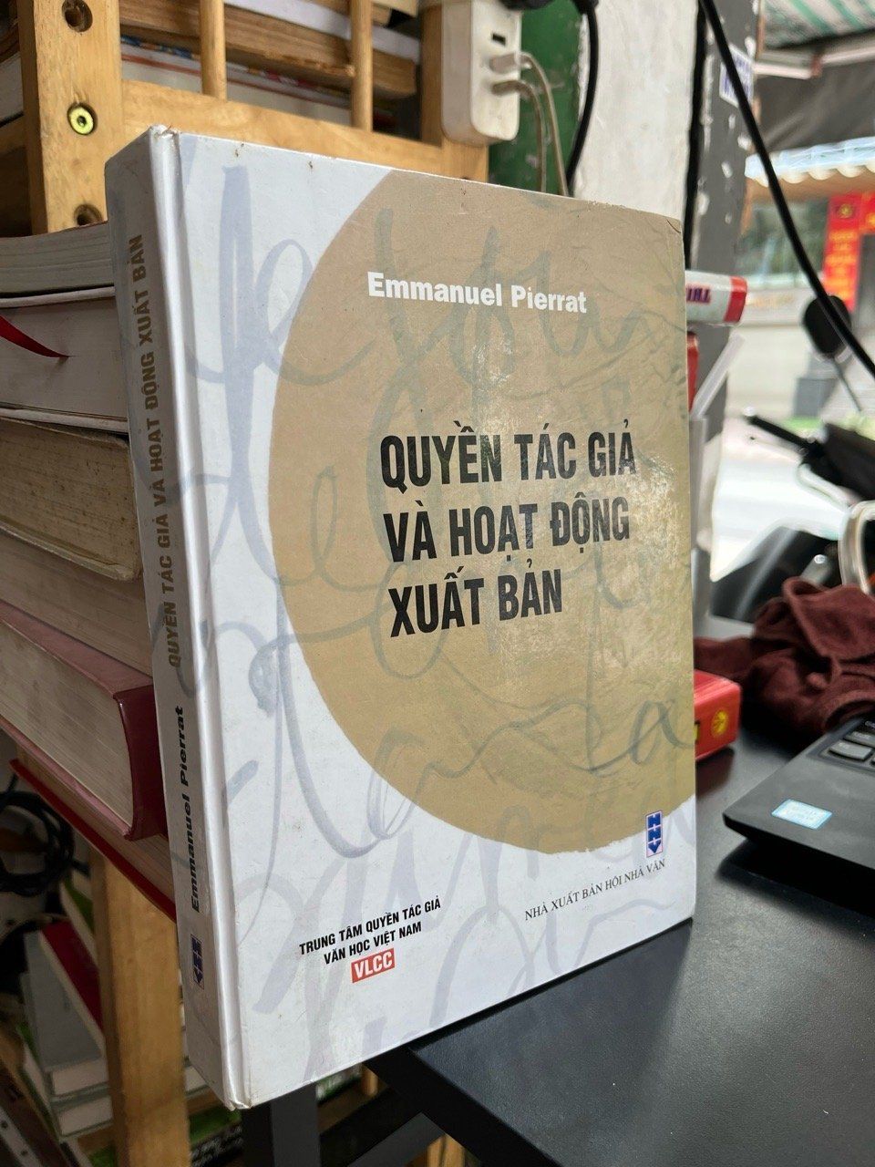  Quyền tác giả và hoạt động xuất bản - Emmanuel Pierrat 