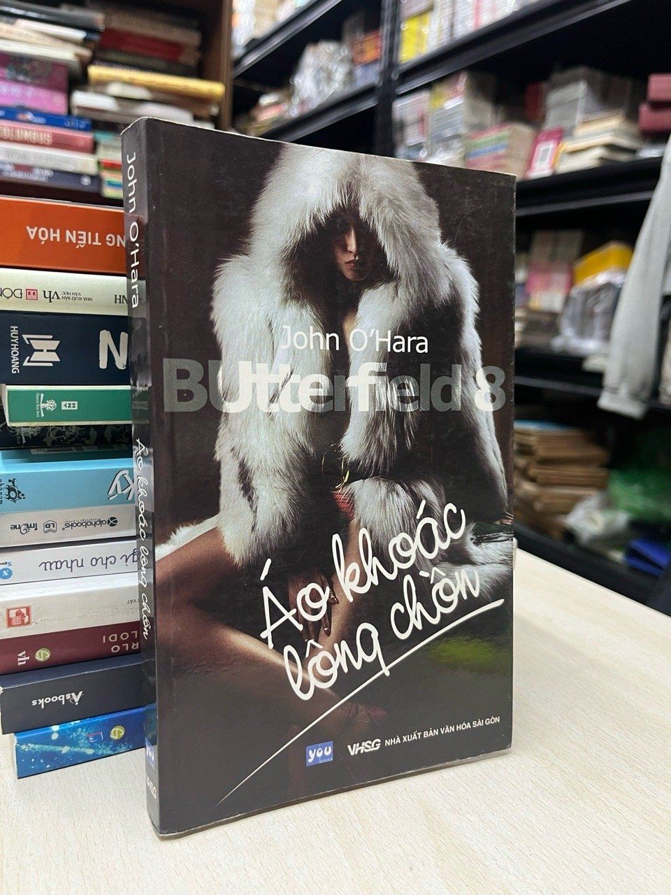  Áo khoác lông chồn - John O'Hara 