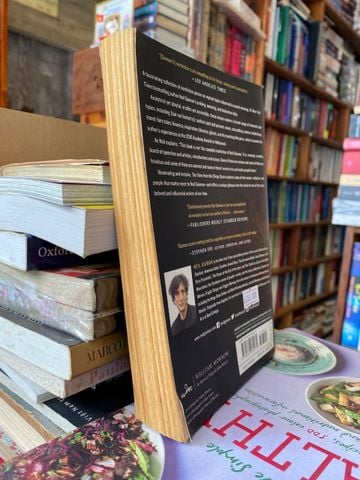  The View from the Cheap Seats - Neil Gaiman 