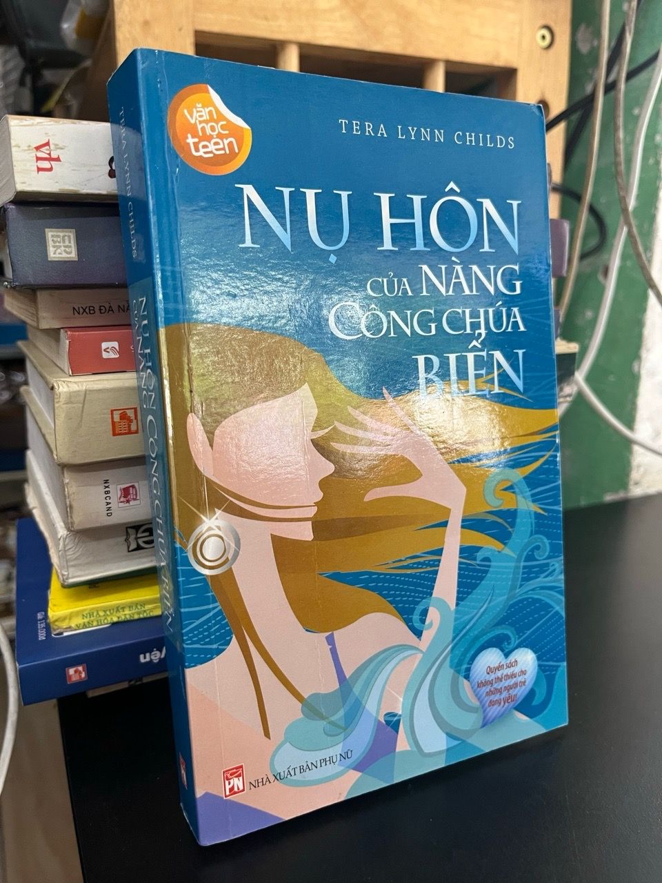  Nụ hôn của nàng công chúa biển - Tera Lynn Childs 