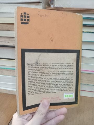 The Adventures of Huckleberry Finn - Mark Twain
