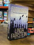  Entombed - Linda Fairstein 