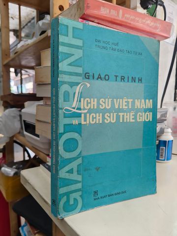  Giáo trình lịch sử Việt Nam và lịch sử thế giới - Đại học Huế 