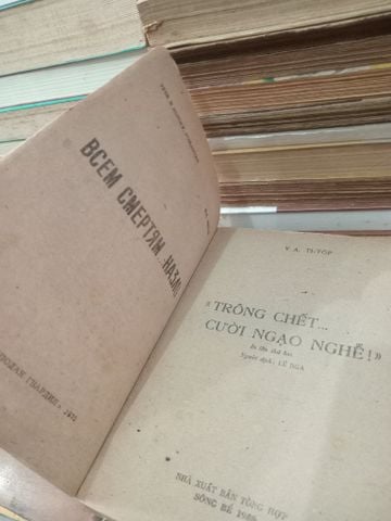  Trông chết cười ngạo nghễ - V. Ti-tôp 