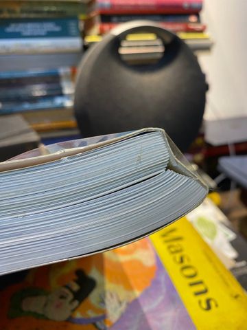  Crystals: Colour and Chakra 