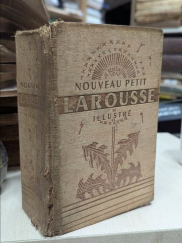  Nouveau petit larousse illustré 