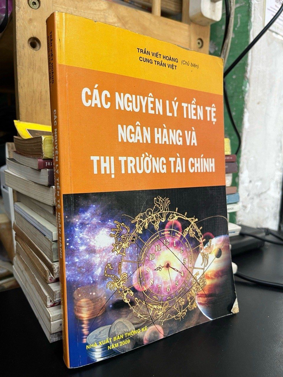  Các nguyên lý tiền tệ ngân hàng và thị trường tài chính - Trần Viết Hoàng chủ biên 
