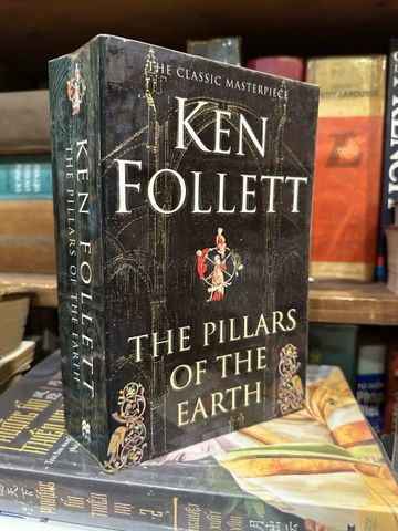  THE PILLARS OF THE EARTH - KEN FOLLETT 