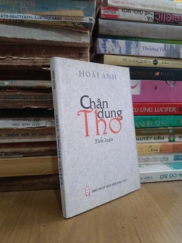 Chân Dung Thơ - Hoài Anh