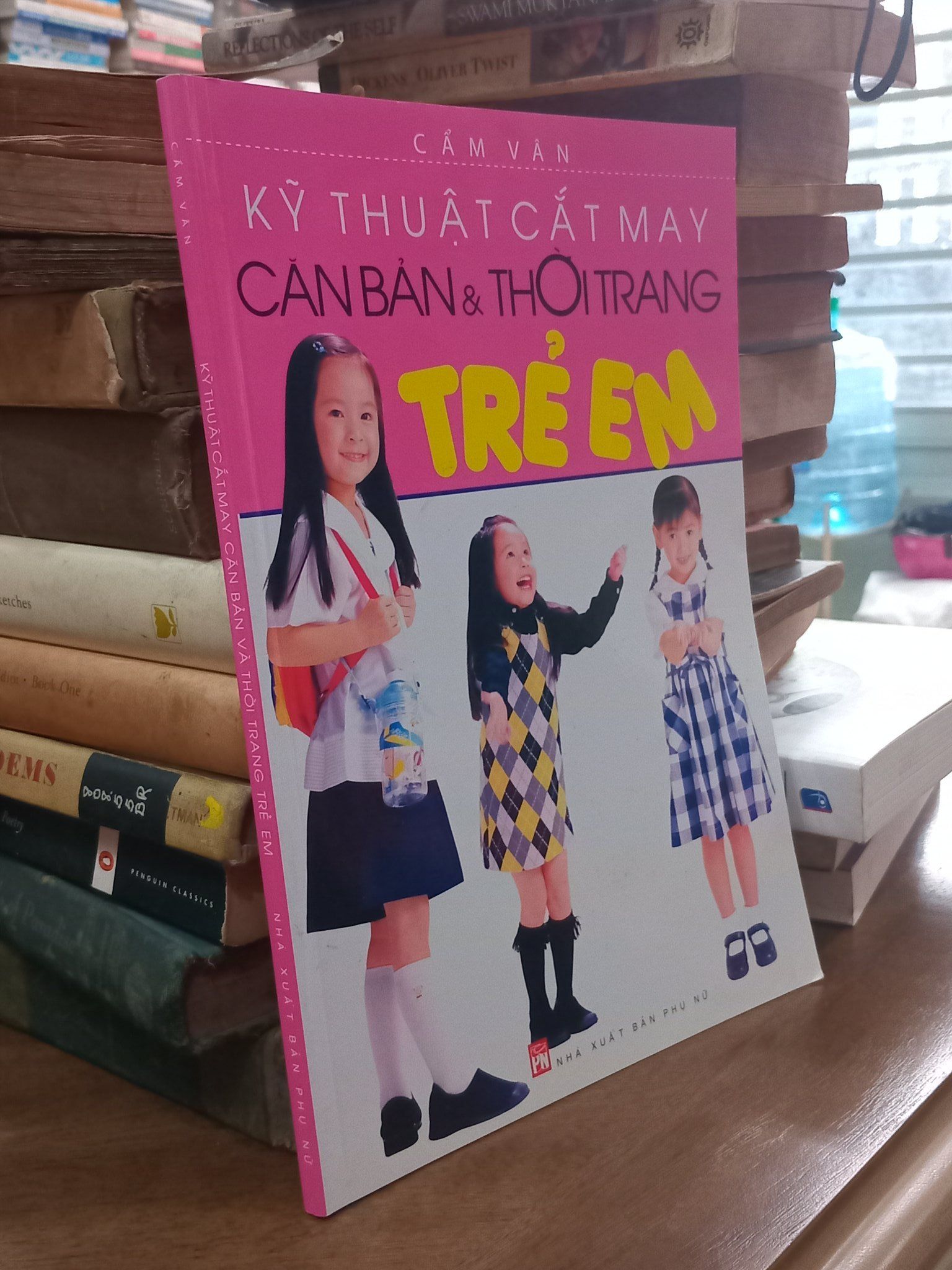 Kỹ thuật cắt may căn bản & thời trang trẻ em - Cẩm Vân 