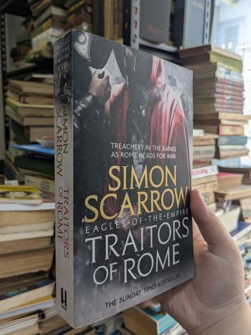  TRAITORS OF ROME - Simon Scarrow 