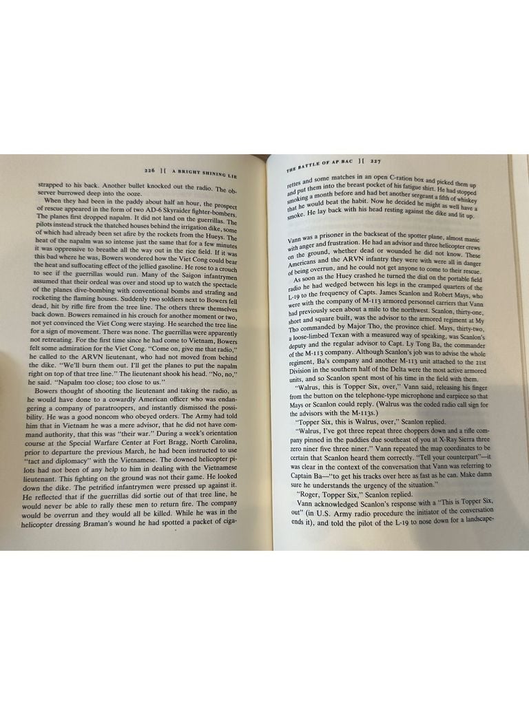  A Bright Shining Lie John Paul Vann And America In Vietnam - Neil Sheehan 