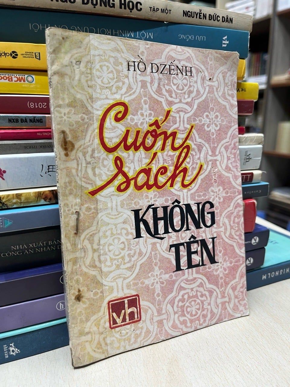  Cuốn sách không tên - Hồ Dzếnh 
