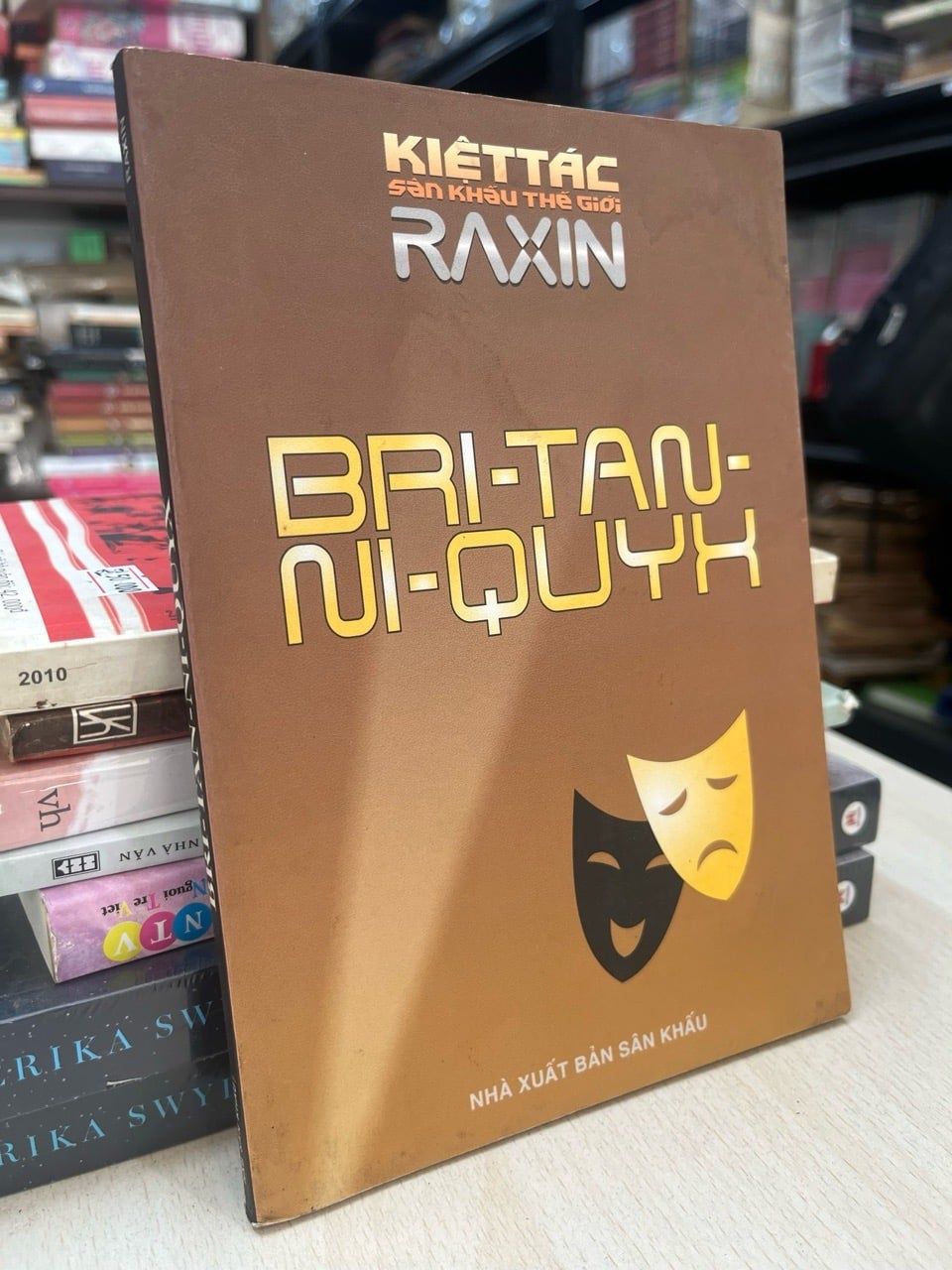  Bri- tan- ni- quyx - Raxin 