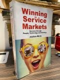  Winning in Service Markets - Jochen Wirtz 