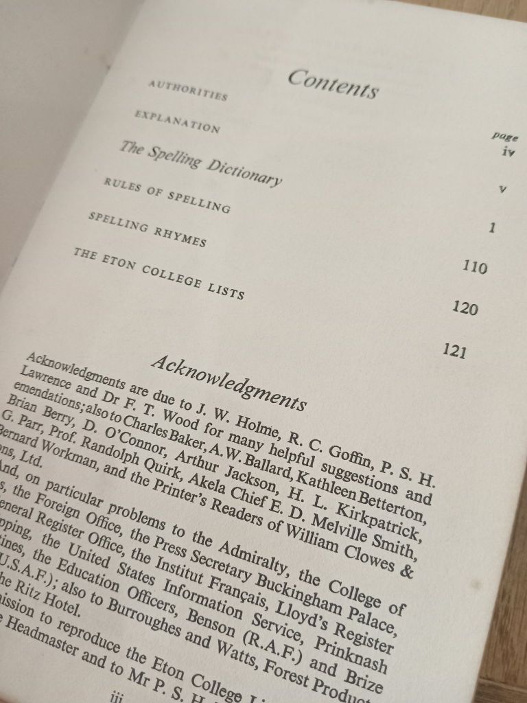  A Dictionary of Spelling: British & American - Michael West 