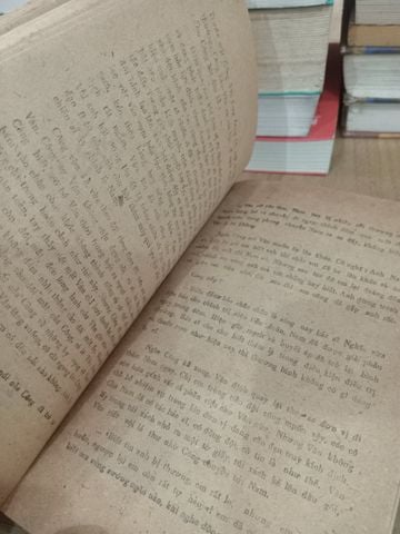 Ngọn đèn xóm nhỏ: Tập truyện và ký của Cán bộ và chiến sĩ Quân khu 7 