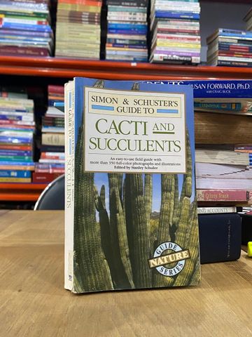  Simon & Schuster’s Guide to Cacti and Succulents 