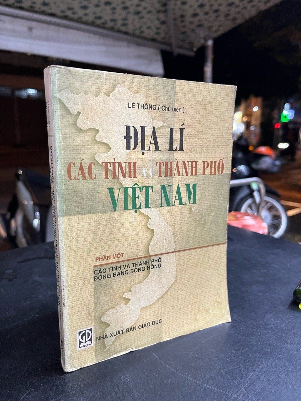  Địa lí các tỉnh và thành phố Việt Nam - Lê Thông chủ biên 