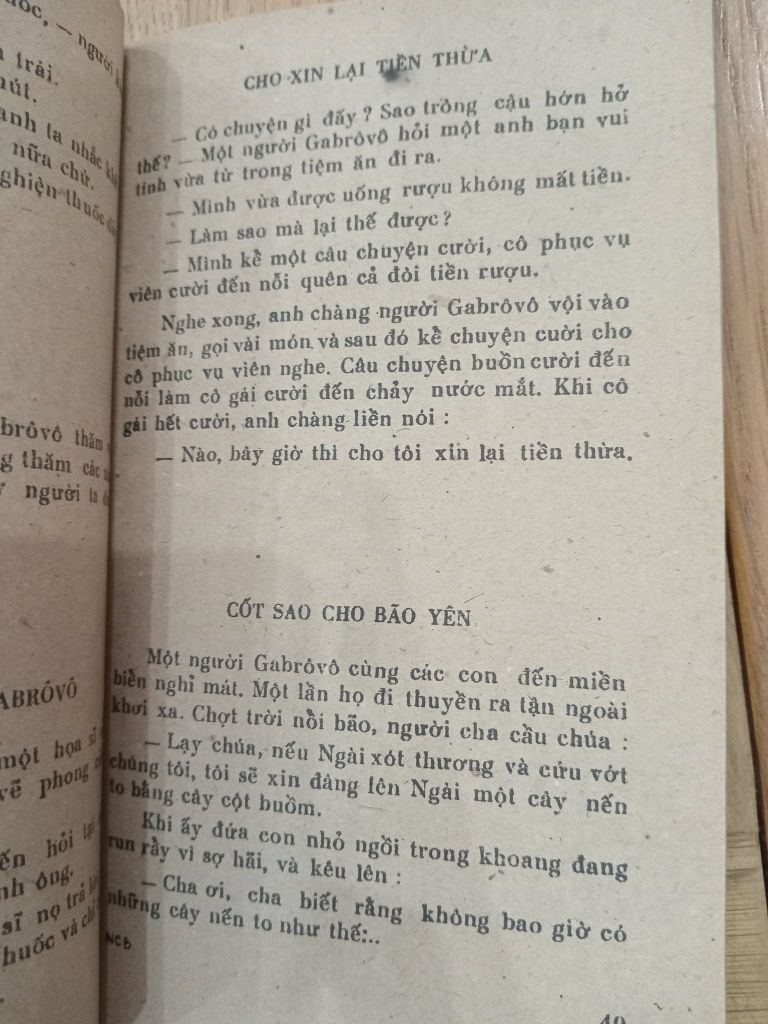  Nụ Cười Bun-ga-ri - Phạm Sông Hồng, Hoàng Hải Phong Dịch 