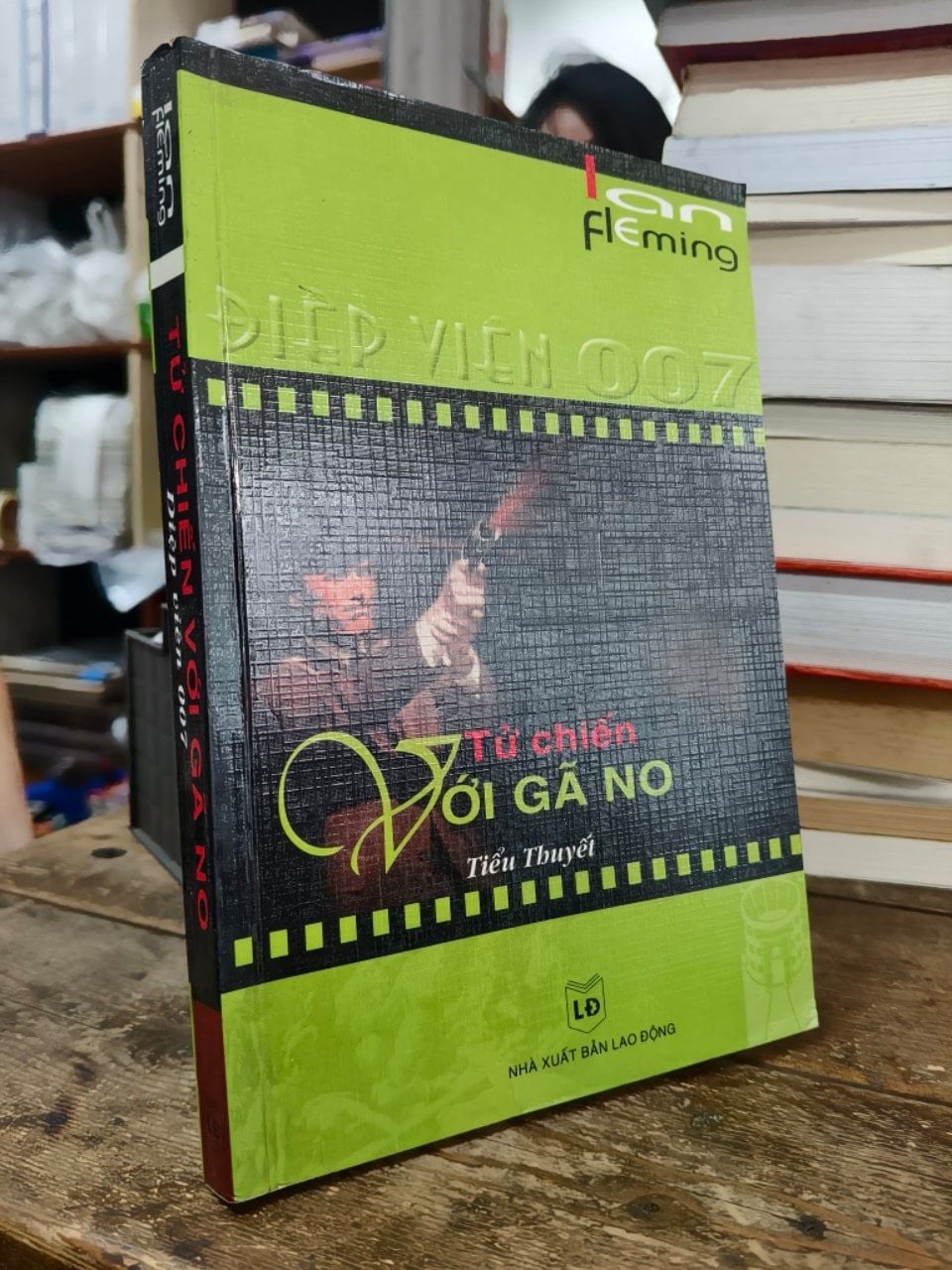  Điệp viên 007 tử chiến với gã No - Ian Fleming 