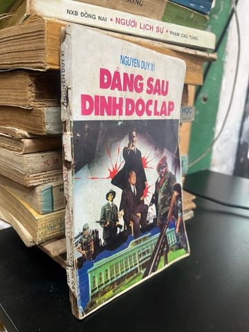  Đằng sau Dinh Độc Lập - Nguyễn Duy Xí 
