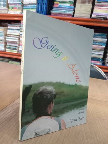  Going It Alone - V. Jean Tyler 