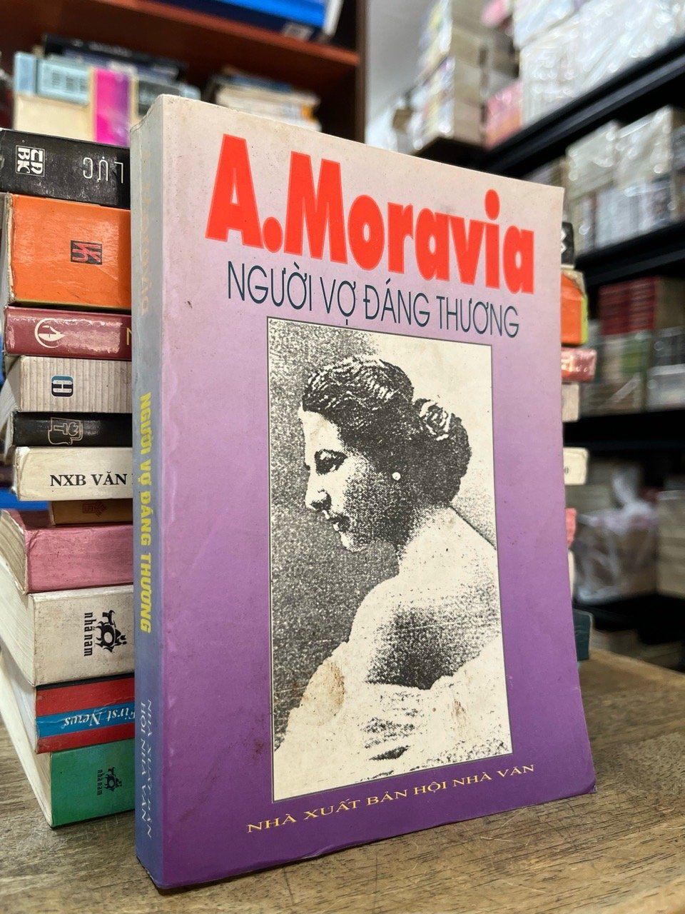  Người vợ đáng thương - A. Moravia 