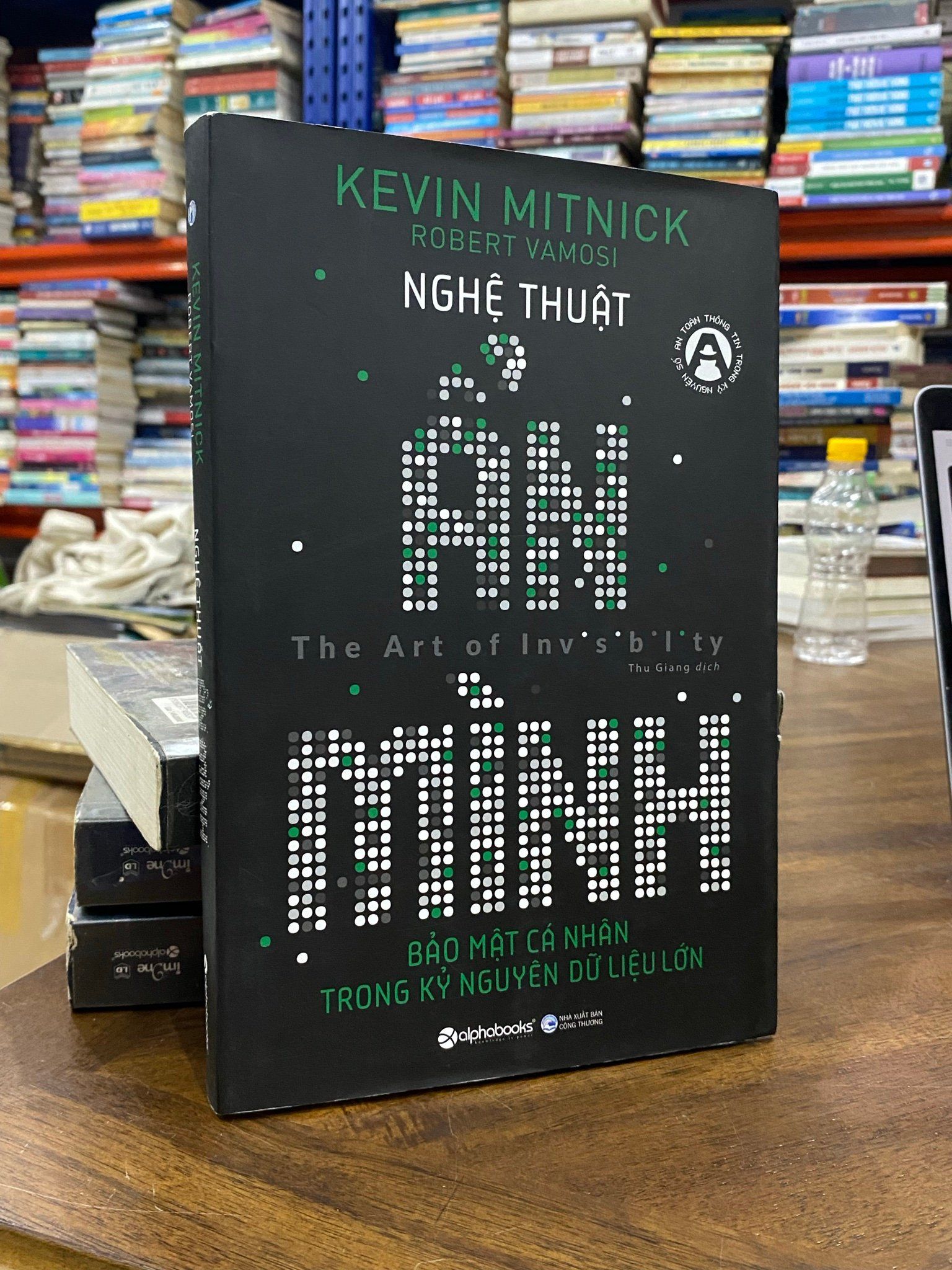  Nghệ thuật ẩn mình - Kevin Mitnick 