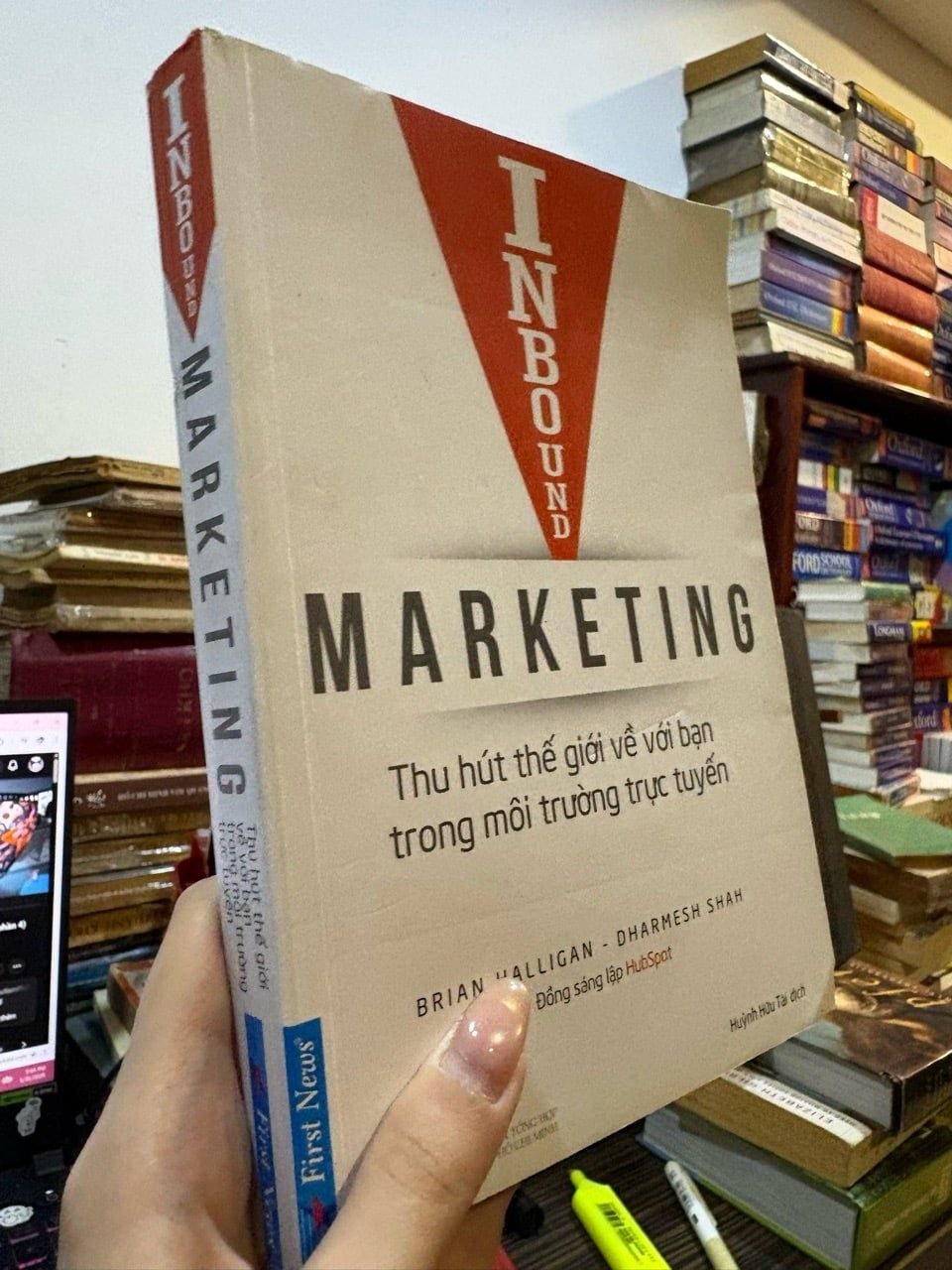  Marketing thu hút thế giới về với bạn trong môi trường trực tuyến - Brian Halligan - Dharmesh Shah 