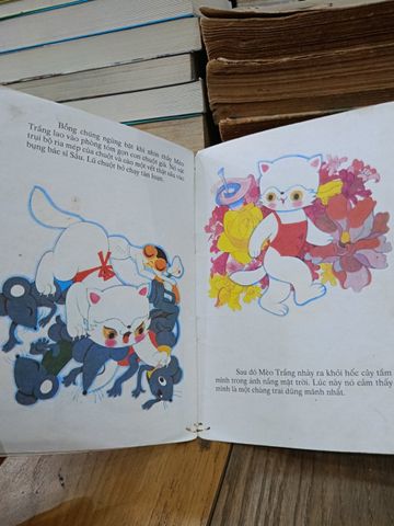  Chú mèo trắng - Phạm Văn Tuấn (dịch) 