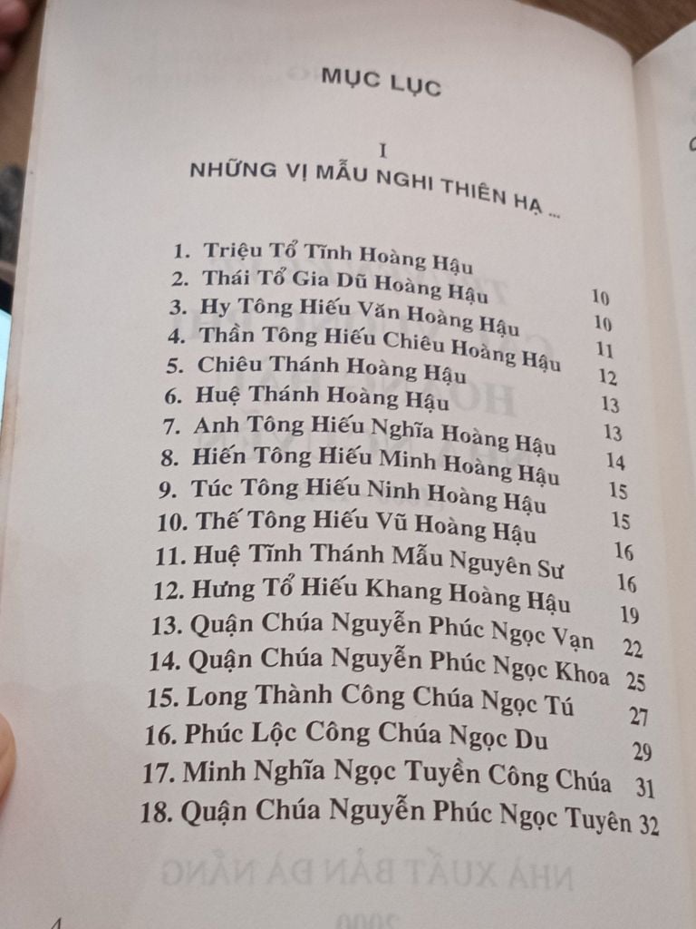  Truyện Kể Về Các Vương Phi, Hoàng Hậu Nhà Nguyễn - Thi Long 
