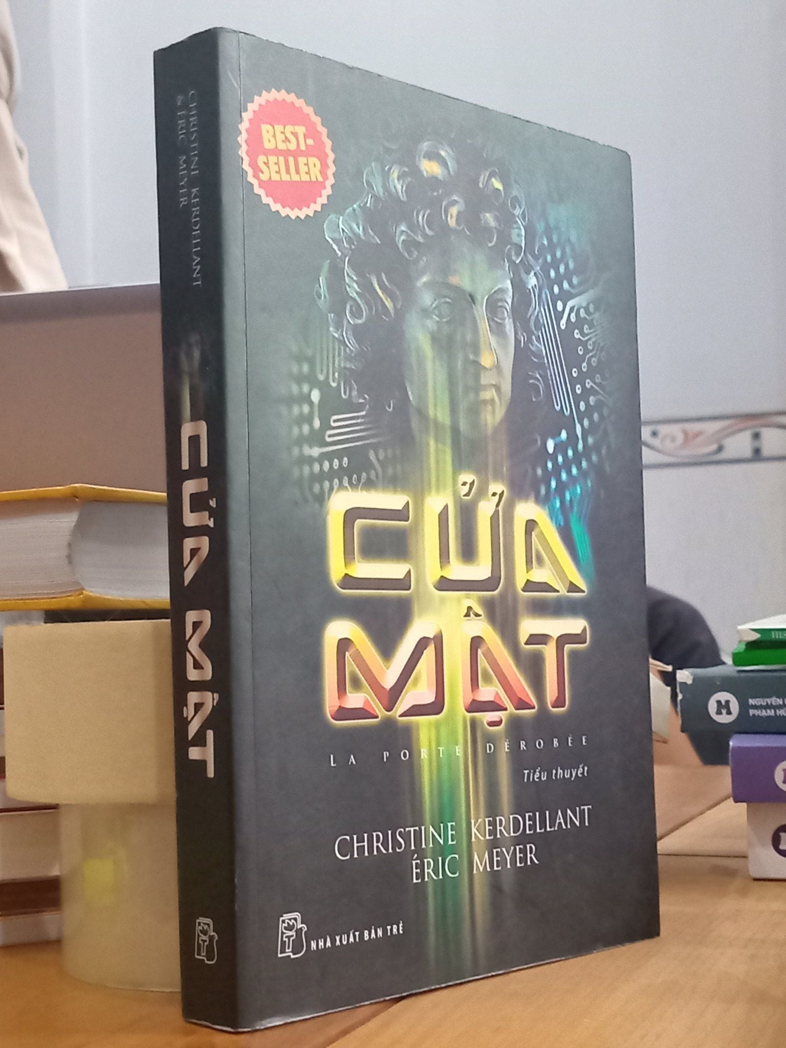  Cửa Mật - Christine Kerdellant Éric 