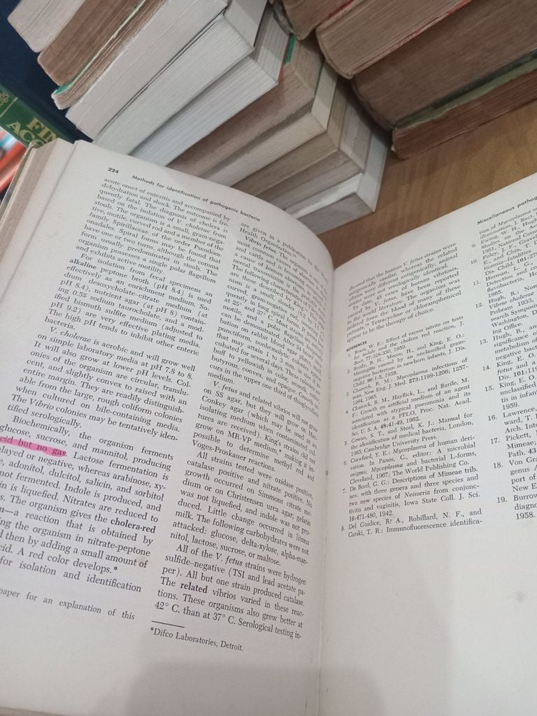  Diagnostic Microbiology - W. Robert Bailey, Elvyn G. Scott 