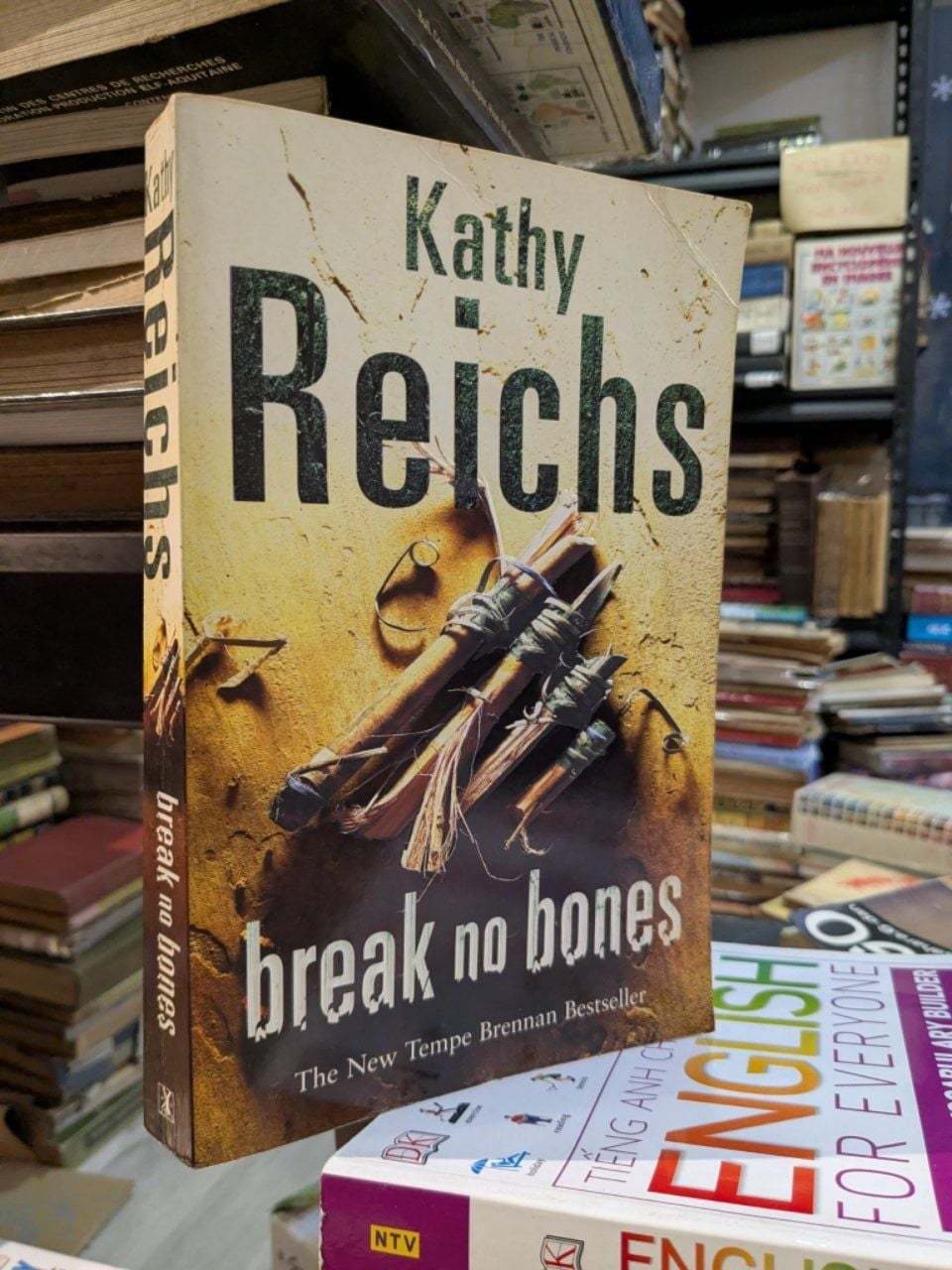  Break No Bones - Kathy Reichs 