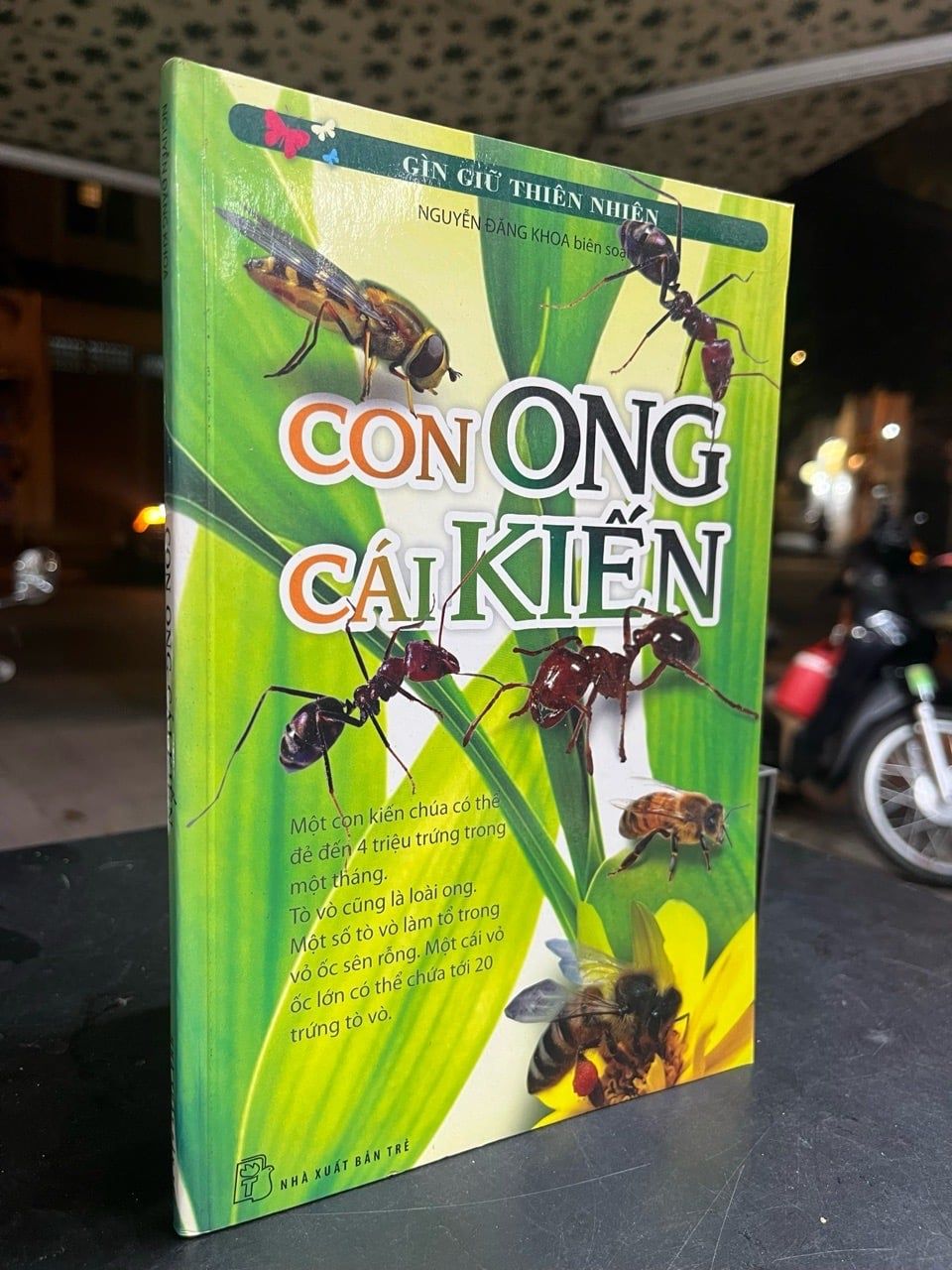  Con ong cái kiến - Nguyễn Đăng Khoa biên soạn 