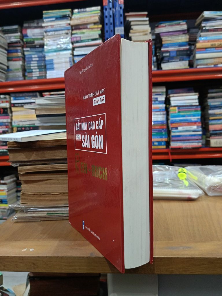  Giáo Trình Cắt May Toàn Tập: Cắt May Cao Cấp Form Sài Gòn (Ren-rich) - Nguyễn Văn Phú 