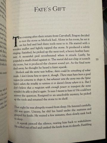 ERAGON - Christopher Paolini (Pocket Size)