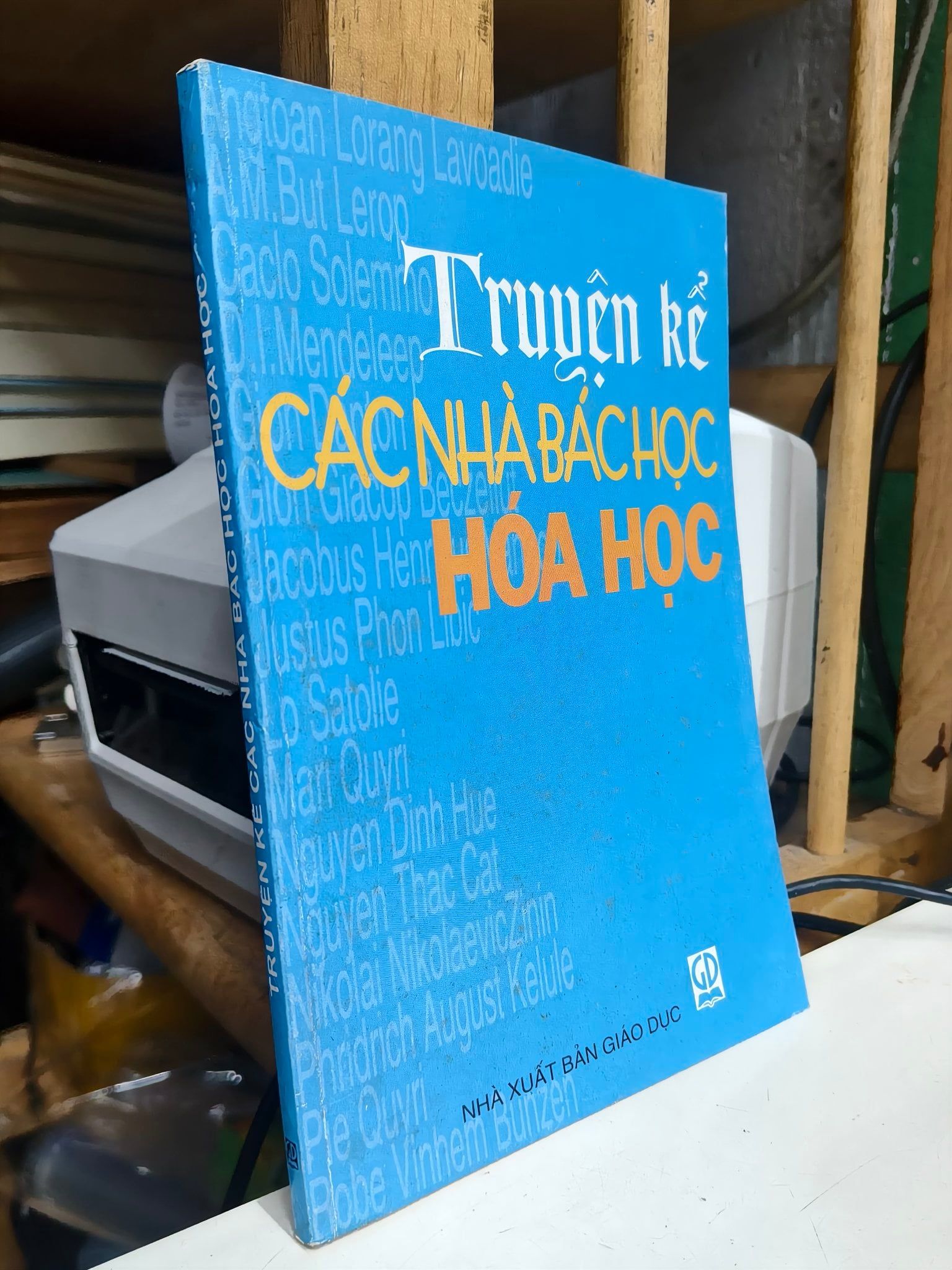  Truyện Kể Các Nhà Bác Học Hoá Học 
