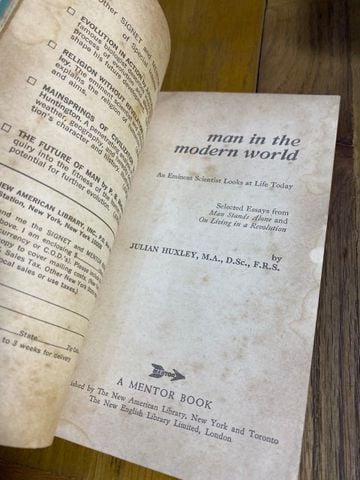  Man in the modern world - Julian Huxley 