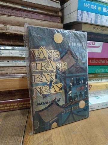  Vầng trăng ban ngày - Vĩnh Quyền 